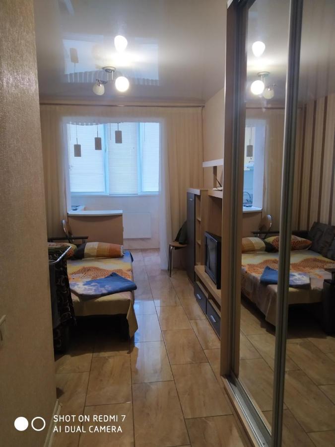 Солнечная Apartment Harkiv Exterior foto