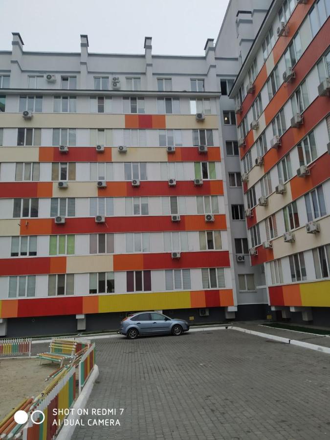 Солнечная Apartment Harkiv Exterior foto